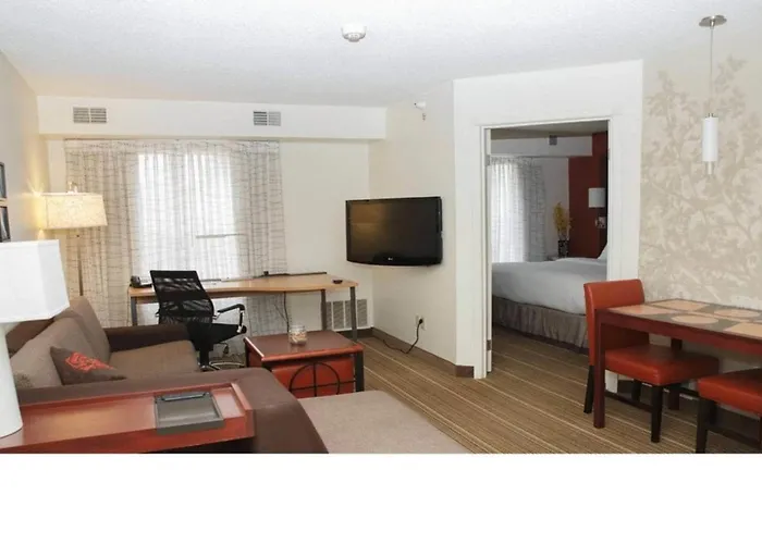 Golf hotel: Mainstay Suites Appleton Airport - Fox River Mall Area